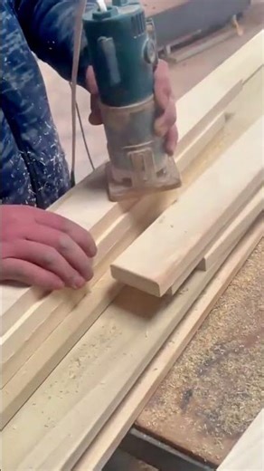 Precision Woodworking with a Palm Router for Perfect Decorative Edges
