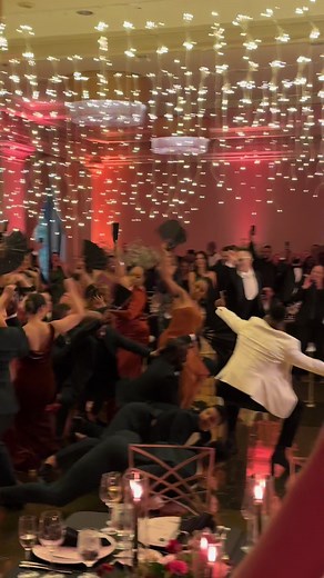 WEDDING ENERGY UNMATCHED!! 🔥🔥🔥 #crazyinlove #beyonce #weddingdance ...