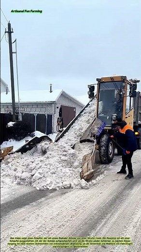 Schneeräumung: Straßenräumung mit einem Radlader