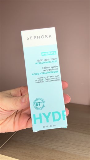 #ad Sephora Satin Light cream A fantastic hydrating cream, it glides on and instantly hydrates making skin instantly feeling good. The tube is a good size to fit into a bag for during the day. This cream has been amazing in these cold months as my skin suffers when outside. A little bit of this cream each morning has massively improved my skin. It looks and feels so much better within days of use. It has no scent and my make up goes on nicely over the top. @Sephora UK #sephorasatinlightcream @in