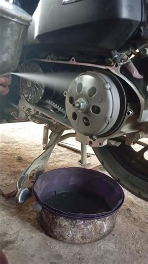 How to clean CVT #scooter #motorcycle #engine #shorts