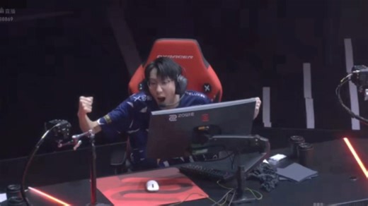 TE对战GEN 小kai残局1v3大心脏极限时间拿下5杀