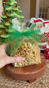 381K views · 4.4K reactions | 鸞Ranch Dill Oyster Crackers鸞 Type “RECIPE” and I’ll send you a direct link (check your inbox/message requests) https://www.dinnerin321.com/ranch-dill-oyster-crackers/ #christmas #christmasgifts #crackers #cracker #ranch #ranchcrackers #dill #bigdill #homemadegift #diychristmas #holidaybaking #bakingwithlove #christmasgiftideas #homemadegoodies #goodiebox #treat #snack #snacks #savory | Dinner in 321 | Facebook