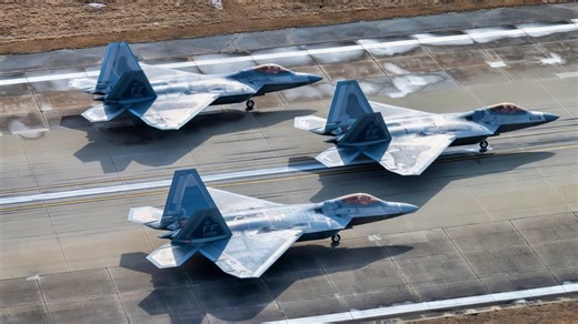 Stealth Fighter Down: $334,000,000 F-22 Raptor Was ‘Shot Down’ By Navy Electronic Warfare Plane