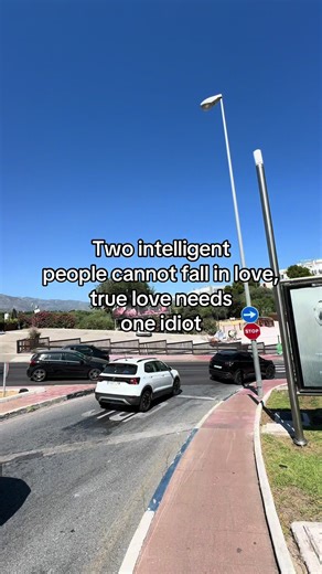 Elle Macpherson Friends Episodes Review