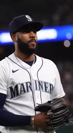 Fan Runs Onto Field With Wrong Baseball