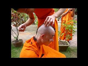 Nicolas in Laos : Full Moon initiation & traditional haircut!
