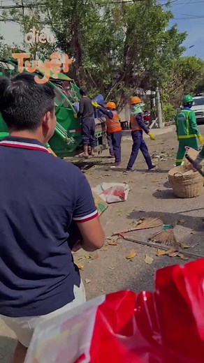 Tiếp chút sức mọn động viên tinh thần các anh chị cô chú. Xin cảm ơn mọi người đã và đang cố gắng vì một TP Quy Nhơn xanh đẹp trở lại sau bão giông. #bãosố13