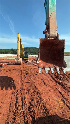 Sumitomo beraksi #fyp #operator_excavator #proyek