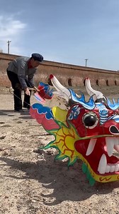 Make a super long dragon kite and take to the air! #diy | Shūshu de chúfáng