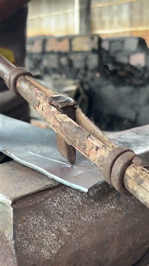 This product is marked using manual stamping #forge #blacksmith #craftsmanship #manualcutting