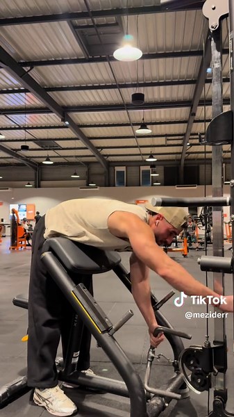 EXERCICE BICEPS 💥💥 #arm #exercice #pourtoi #seance #gymtok