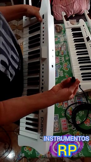 Conexión MIDI con Roland AX1 y AX7 | Tutorial práctico