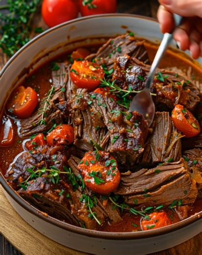 Tuscan-Style Slow-Cooked Beef Roast - Recipe in First Coʍmеոτ 👇 Enjoy ❤️ | Kitchen Flavors