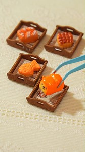 🥐 Miss Becka’s bakery yet? 😉 Wait ‘til you see how this mini dream comes together… ✨ 👇 Comment “YES” if you’re craving that fresh-baked vibe! 👀 Tag a friend who needs a sweet escape. 🛒 Grab your kit & bake some magic (link in bio!) #Rolife #rolifediy #MiniatureBakery #DIY #Craft #Miniature | Rolife