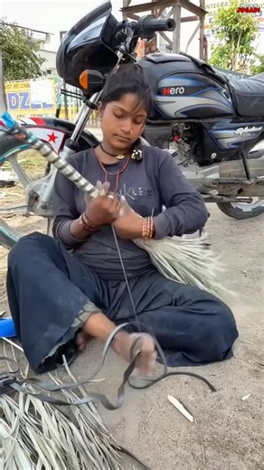 The hard-working lady making a 😍 handmade useful item for Broom 🧹 #shorts