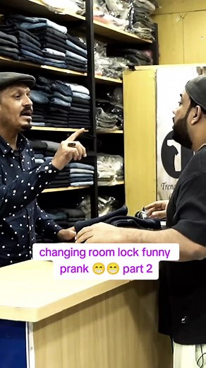 nadir ali funny prank today 😄🤣changing room lock funny prank 😁😁 part 2#funnyshorts #DesiComedy #funnymemes #PublicPrank #goviral