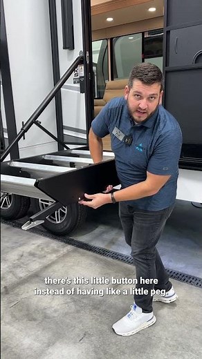 Check out these easy to use RV steps on this Alliance Avenue with a Step Above, #rvlife #camping #rv