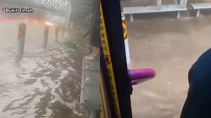 Singapore soaks up record rainfall on Oct 14, making the highest splash since 1978 — 80% of monthly average rain in 5.5 hours - Singapore News