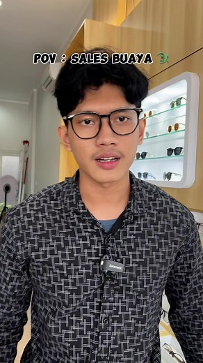 BUAYA BERAKSI 🐊 wrraaawwww 📍Ruko Burdgundy RAL 32 Summarecon Bekasi #WIBGAJIAN #nouglasses #nouedu #nouframe #optik #optikbekasi #nouglassesoptical #kacamatahits #kacamatanouglasses #kacamatabekasi #kacamataviral #kacamatalenturnouframe #kacamataantiradiasi #kacamatabluecromic