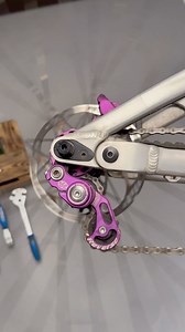 Over 25 years ago, we made our first tensioner for gravity riding. A simple spring loaded tensioner held the derailleur tight to reduce the chance of dropping the chain on rough trails with triple front-chainring setups. Now in 2024 the Colab Expert tensioner looks so neat, compact and dialled in comparison, but has the same core aim as we set out to achieve when we first started. Hacking bikes and improving performance for gravity riding. And it seems like the colourschemes have gone full circl
