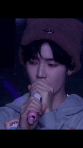 Hao and Bin's Heartwarming Connection