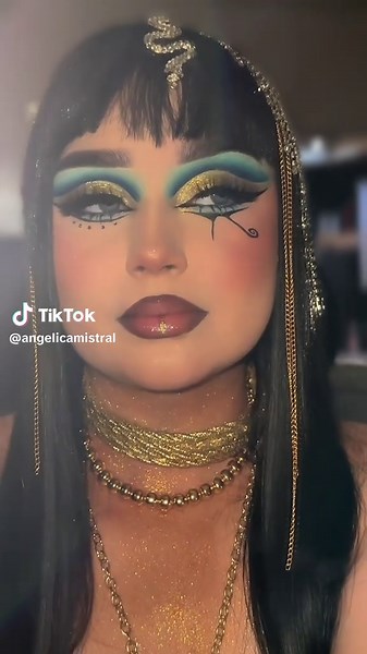 Glamorous Cleopatra Makeup Tutorial for Modern Queens