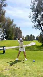 6.9K views · 65 reactions | 저 거리가 늘었어요  래그 연습 조금 했드니 20야드 훅 올라가네요. 곧 제 유투브 드라이버 레슨에서 제가 했던 연습 방법 보여드릴 예정이에요  I’ve gained distance ✌️I worked on this lag drill, found the missing 20 yards  In this week’s youtube driver lesson, I’ll be sharing the drill I worked on  #benjefegolfwear#volvik#벤제프골프웨어#볼빅 | Aimee Cho | Facebook