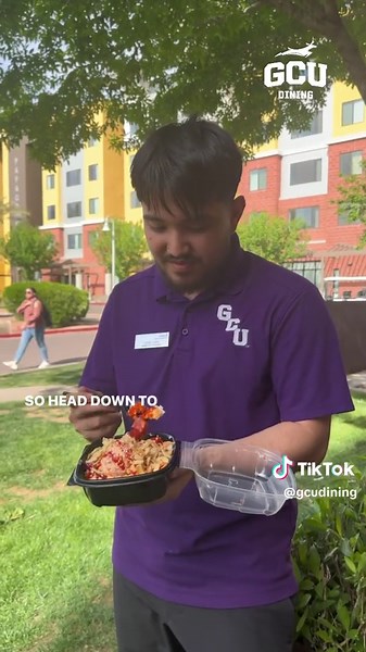 The Value Bowl at Kaminari totals $7.50, plus tax, and can be customized to however you’d like! Chino shows us his favorite way to mix up his bowl. It’s sure a refreshing bite as the weather kicks up! #LopesUp . #GCU #GCUDining #FeedTheHerd #knowTheHerd #lopes @gcu49