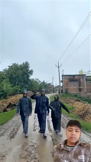 wait for end guys 😛#barish #raincot #pani #barishkapani #funny #comedy #balaghat #newthought #kisan