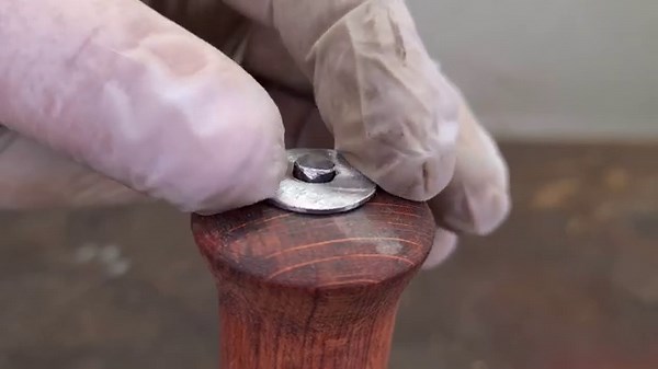 From rust to razor sharp - antique cleaver restoration