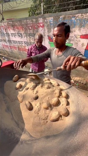 ⚡⚡ Sand Fry Potato Making Process⚡⚡ #shorts #telugufoodie #esangathulu #streetfood #foodie #omelette