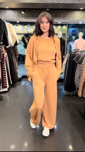 Vectoria clothing on Instagram‎: "⁨ 🔥 مش أي Set… ده حضور واضح قبل ما يتشاف. الخامة ناعمة، والقصّة مظبوطة، والـ Fit بيشكّل اللوك من أول حركة. ستايل مريح وشيك… والكميات محدودة جدًا 💣 💌 احجزي دلوقتي قبل ما المقاسات تخلص 🚚 شحن متاح لكل المحافظات #VectoriaStore #winterset #ستايلك_يحكي_عنك #ootd #vectoria25 #fashionreels #trendingnow⁩"‎