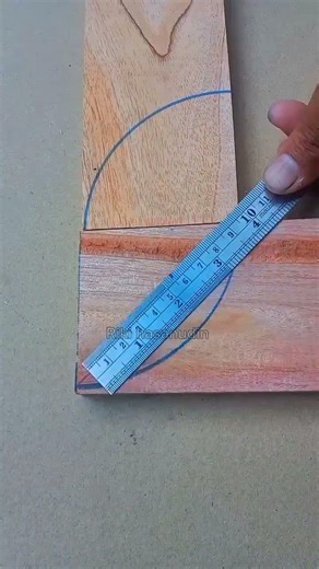 Measure a circular angle using a string, to create a 90 angle.👍 #woodworking #diy #art #creative