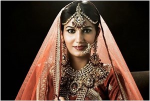 सपना चौधरी का दुल्हन लुक आया सामने, एक साल में बदल गईं इतनी, हीरोइनों को दे रहीं मात