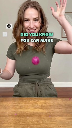 Did you know you can make homemade bouncy balls! This a fun mom and dad hack for an indoor activity to do with your children! Use 1/2 Cup of HOT Water 1 TBSP of Borax 1 to 2 TBSP of Clear Elmer’s Glue (or Elmer’s Clear Glitter Glue) #mom #momhack #lifehack #hack | HonestlyAutumn