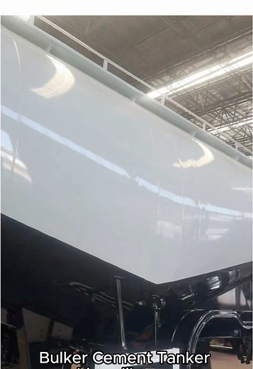 Bulker cement tanker trailer drifts into the arena, driving majestically into the #powder coating and paint shop! Bulker cement tanker trailer emerges resplendent, a stunning display of both beauty and performance. #semitrailer #powdercoating #cement #tankertrailer