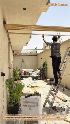Installation d'un rail de store : montage des barres coulissantes pour un store rétractable