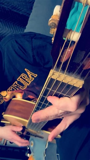 Sloppy riff of the day #guitar #guitarplayer #riffoftheday #guitarist