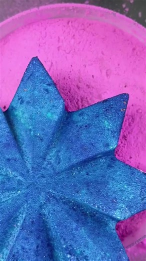 A dip in hydropobic chalk #satisfying #asmr #chalksatisfying | chalk