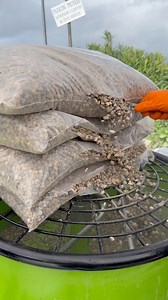 The captivating crispy crunch sounds of the Vuba Mac 🤤🔊 #fyp #fypシ゚viralシ #foryouシ #foryoupageシ #resin #asmr #satisfying #landscaping #garden | Resin Bound & Paving Scarborough