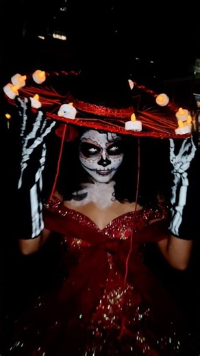 Full Breakdown of My Day of The Dead Costume Below!