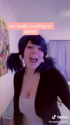 Adam Sandler 🧑🏻‍🦱 (@cosplay_glitch_)’s videos with