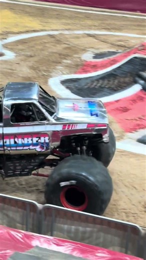 ROLLOVER! Excaliber Monster Truck Savannah!