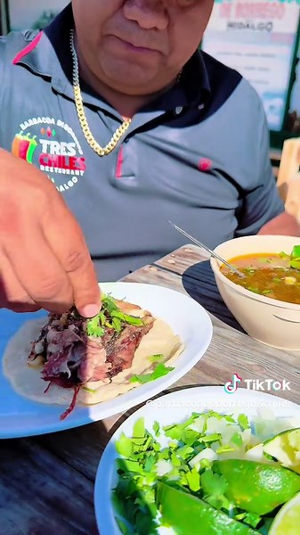 Consomé y Barbacoa al Estilo Hidalgo