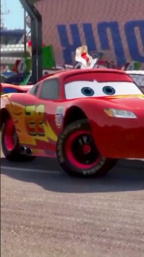 McQueen finally defeats Francesco in the #cars2 race