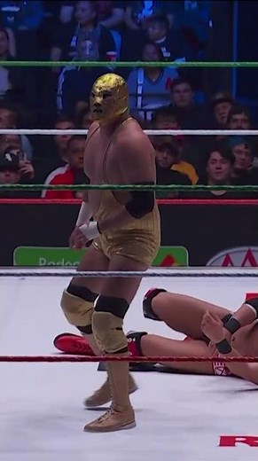 Spectacular move by the son of Dr. Wagner Jr. #luchalibreaaa #guerradetitanes