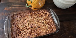 Pumpkin crunch cake by Mama Steph