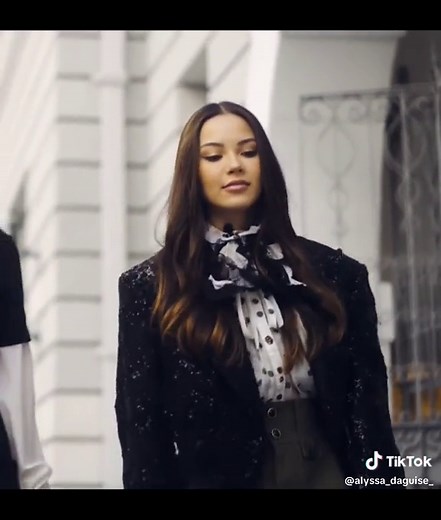 beautiful girls🥰 @Alyssa Daguisé #alyssadaguise #alyssadaguiseedit #alyssadaguisse #model #fashion #fashioncewe #ootd #ootdcewe #girls #gilrsfashion #cantik #transition #tranding #trandingvideo #alalyssa #alghazali #alghazali7 #fyp #fypage