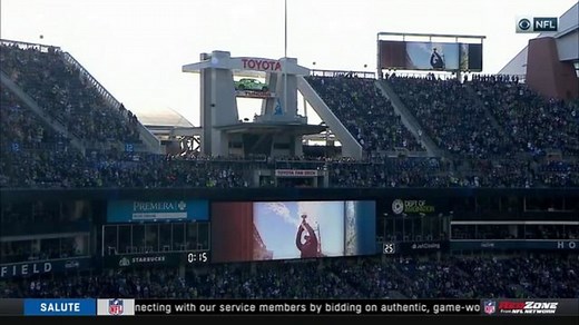 Seahawks raise '12' flag in remembrance of Paul Allen